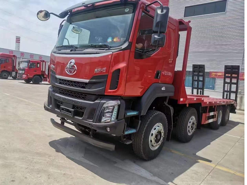 國(guó)六東風(fēng)柳汽前四后八平板運(yùn)輸車